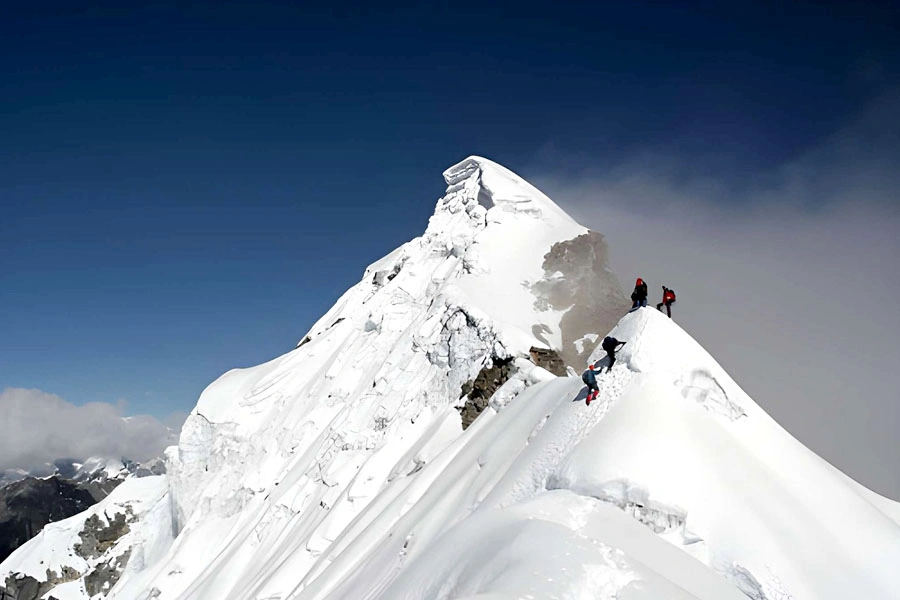 Lobuche Peak Climbing